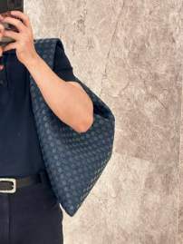 Picture of Bottega Veneta Handbags _SKUfw184063197fw